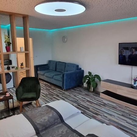 Studio-Apartment ' Andrei 1 ' - Neu In نوبورغ آن دي دوناو المظهر الخارجي الصورة