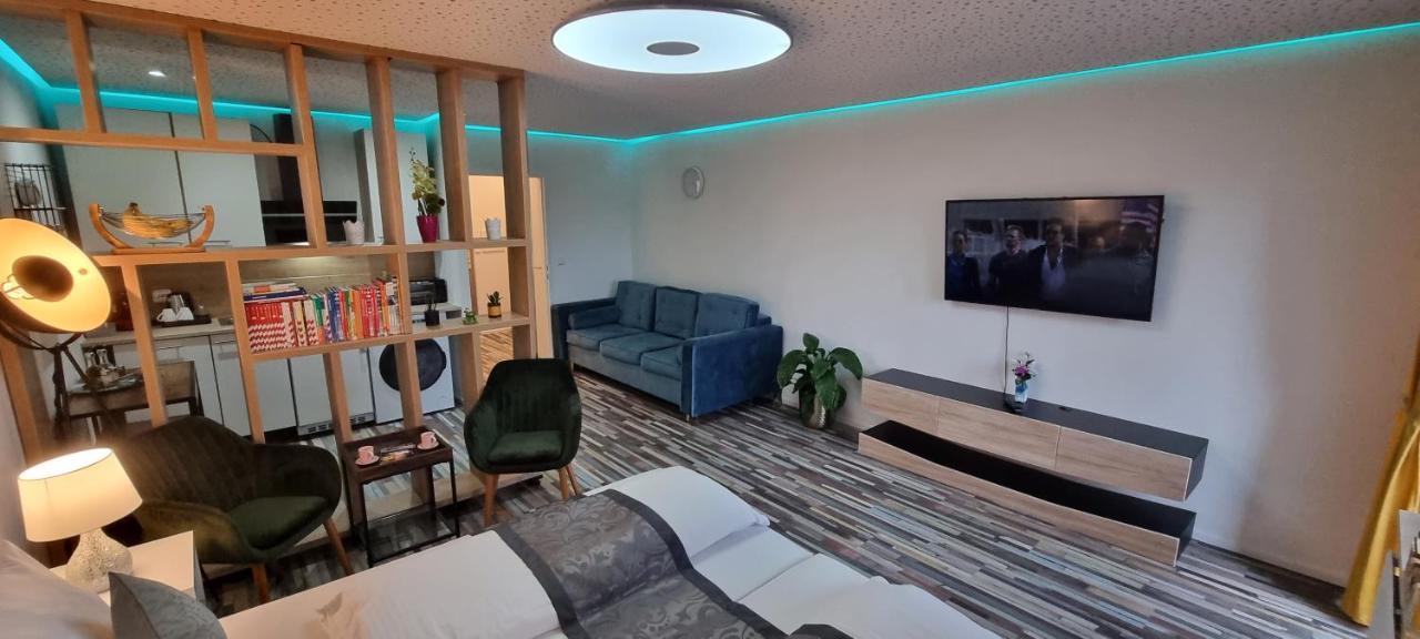 Studio-Apartment ' Andrei 1 ' - Neu In نوبورغ آن دي دوناو المظهر الخارجي الصورة