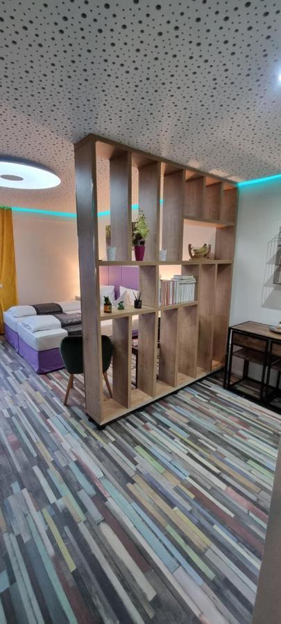 Studio-Apartment ' Andrei 1 ' - Neu In نوبورغ آن دي دوناو المظهر الخارجي الصورة