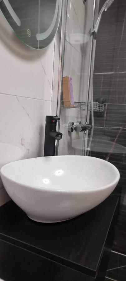 Studio-Apartment ' Andrei 1 ' - Neu In نوبورغ آن دي دوناو المظهر الخارجي الصورة